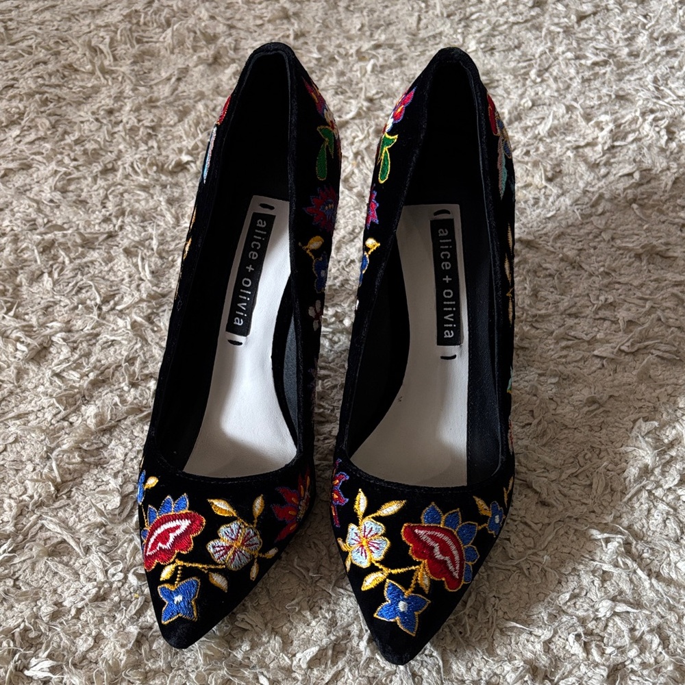 Alice + Olivia Black Heels with Colorful Floral Embroidery